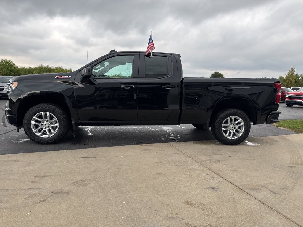 2026 Chevrolet Silverado 1500 RST photo 4