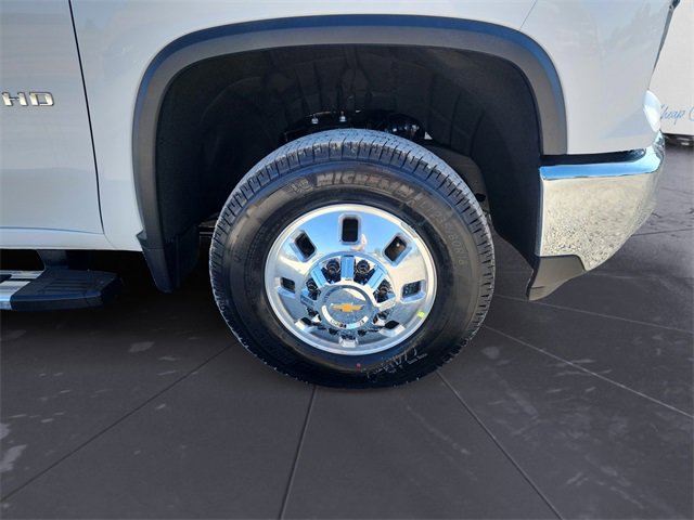 2026 Chevrolet Silverado 3500HD LT photo 8