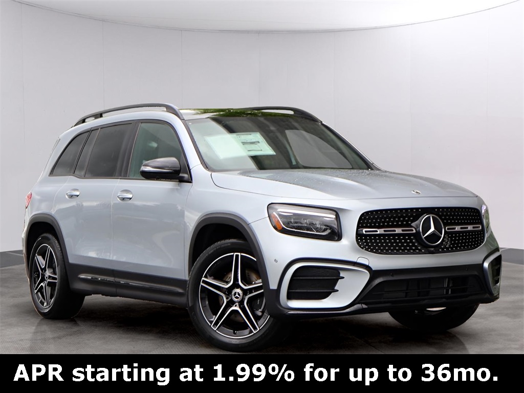 2025 Mercedes-Benz GLB Base's photo