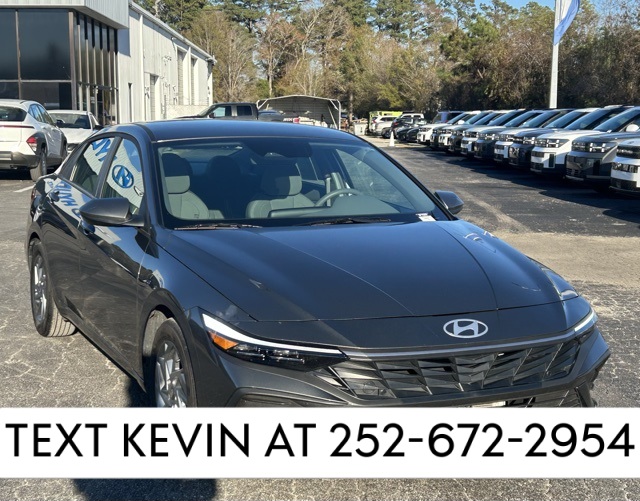 2025 Hyundai Elantra Blue's photo