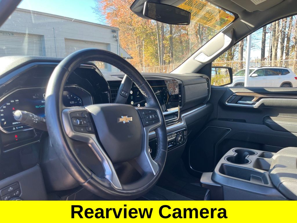 2022 Chevrolet Silverado 1500 LT photo 4