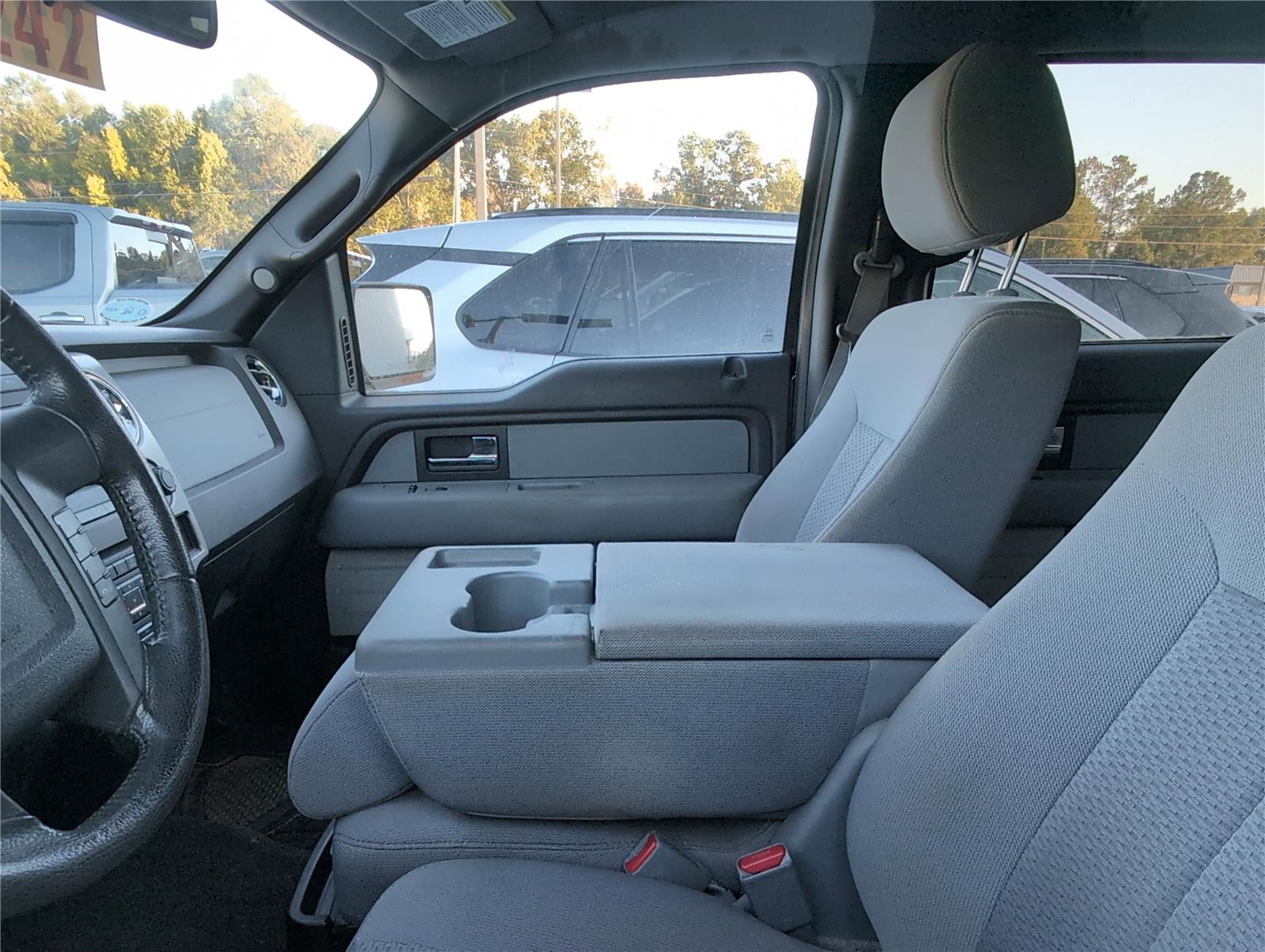 2013 Ford F-150 XL photo 2