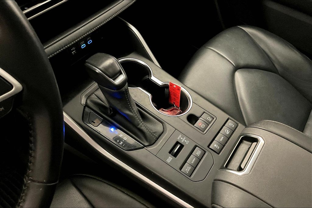 2022 Toyota Highlander XLE photo 15