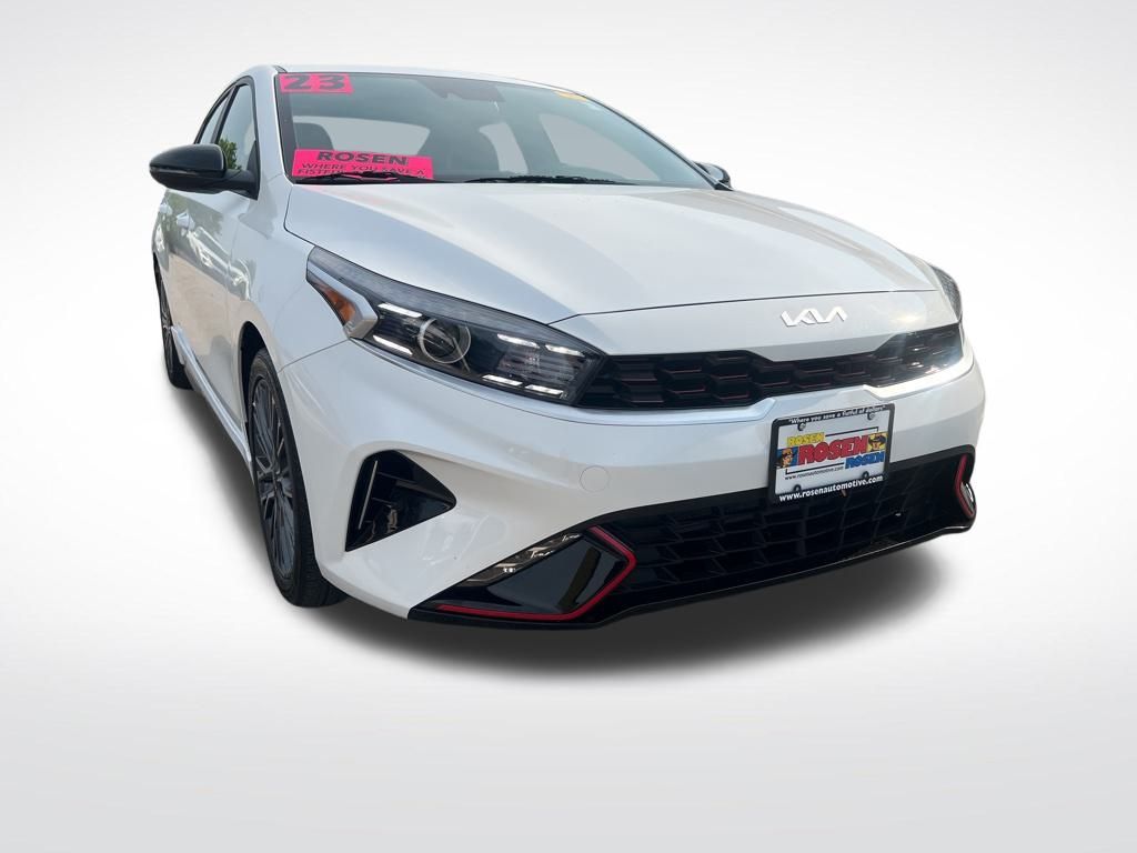 2023 Kia Forte GT-Line photo 3