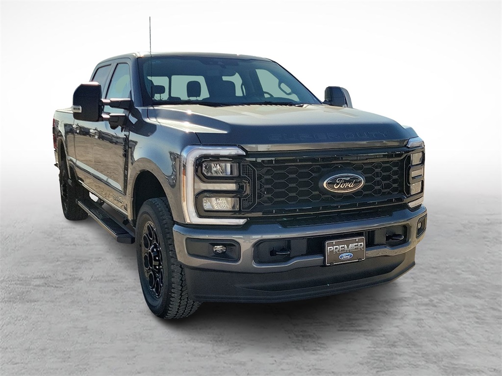 2025 Ford F-250 photo 2