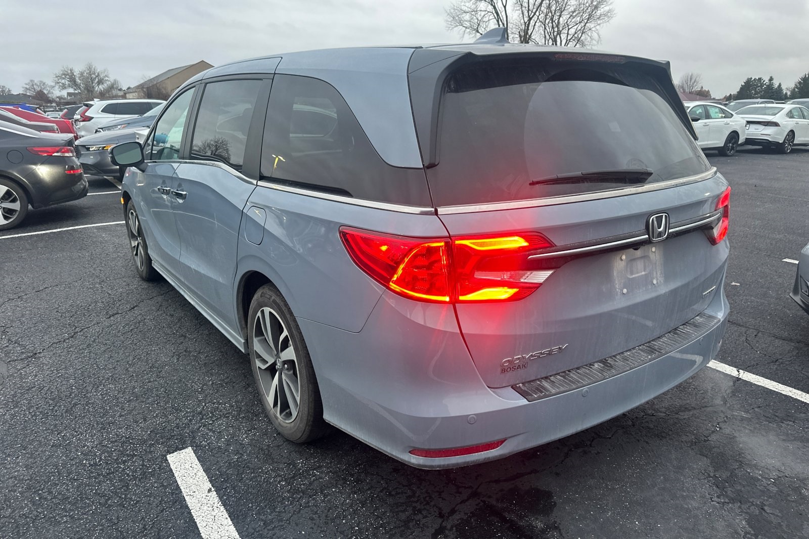 2024 Honda Odyssey Touring photo 3
