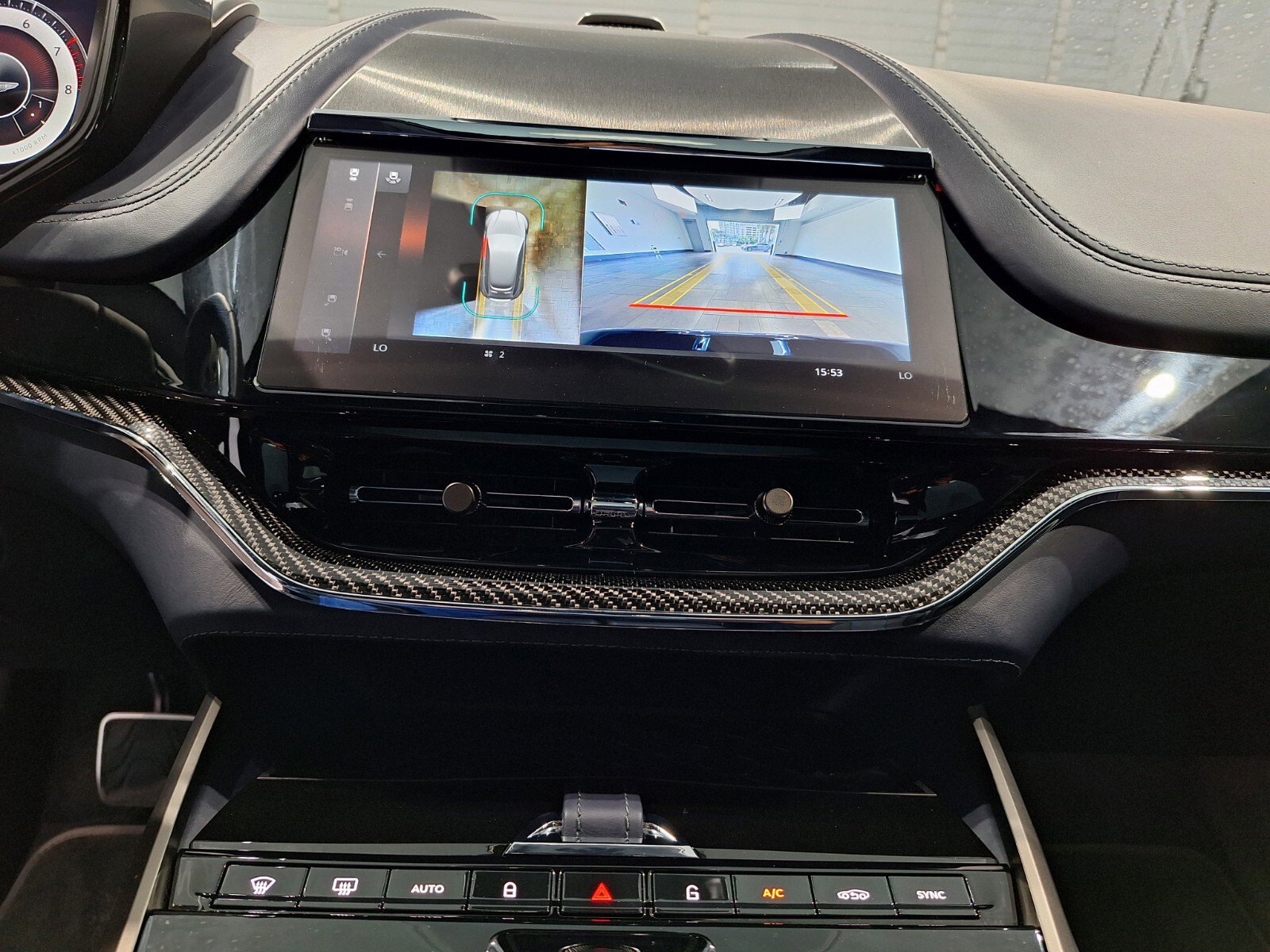 2025 Aston Martin DBX AM8 DBX707 photo 12