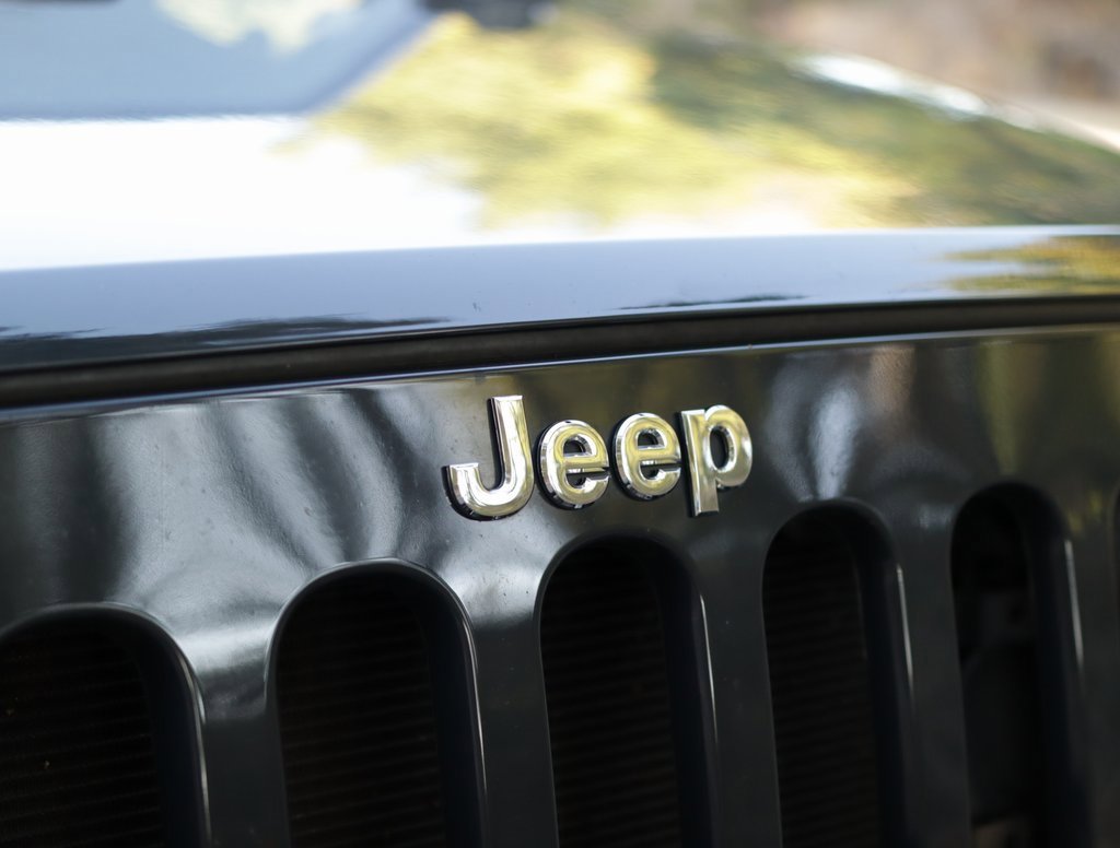 2016 Jeep Wrangler Unlimited Rubicon photo 30