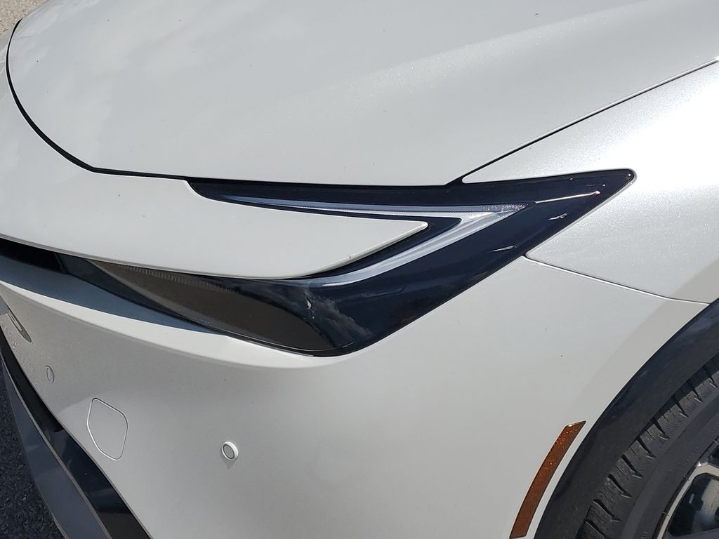 2026 Toyota Prius XLE photo 11
