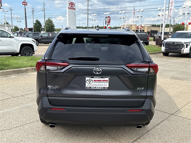 2024 Toyota RAV4 XLE photo 2