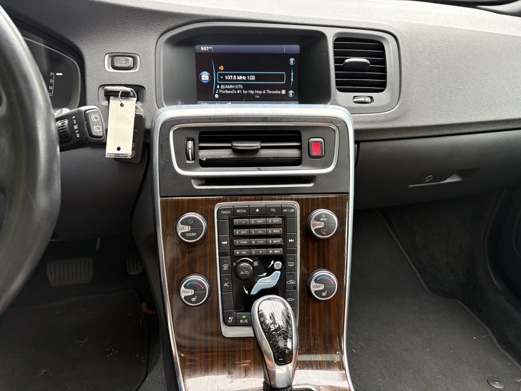 2015 Volvo V60 T5 photo 15