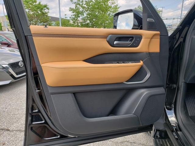 2025 Nissan Armada Platinum Reserve photo 8