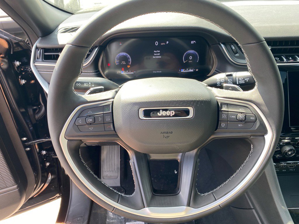 2025 Jeep Grand Cherokee Altitude X photo 4