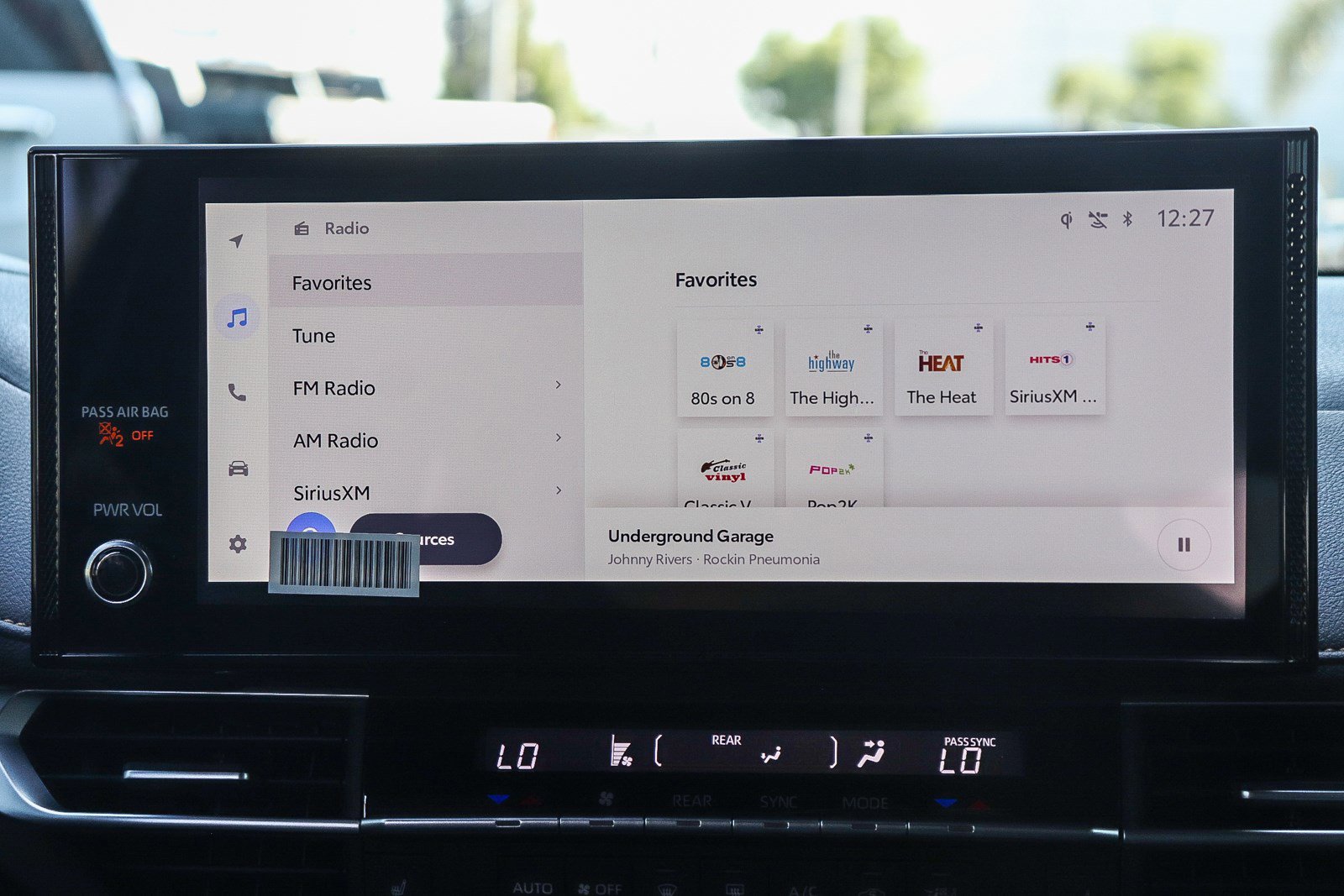 2025 Toyota Sienna Woodland Edition photo 14