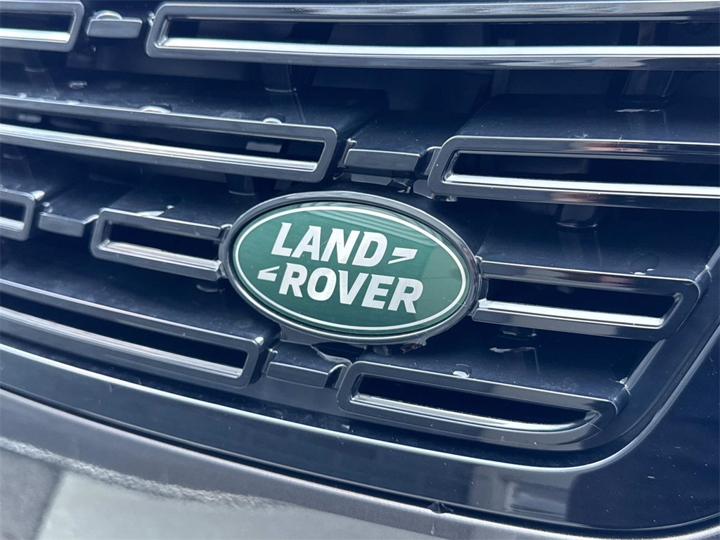 2025 Land Rover Range Rover Sport SE photo 13