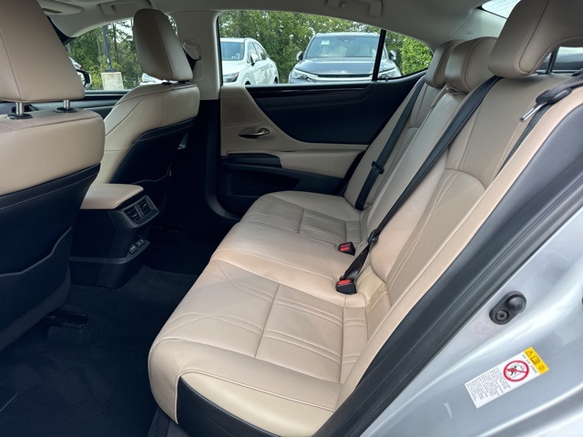 2019 Lexus ES 350 Luxury photo 15
