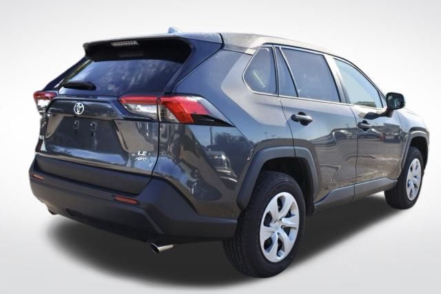 2024 Toyota RAV4 LE photo 4