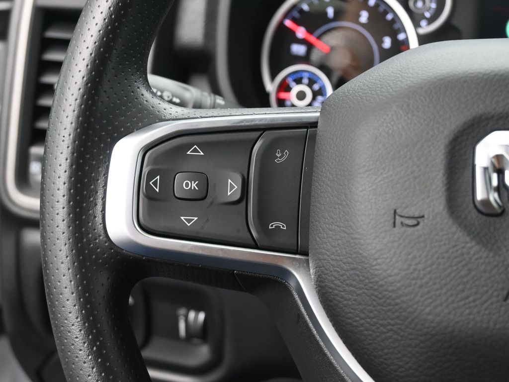 2025 Ram 2500 Tradesman photo 2