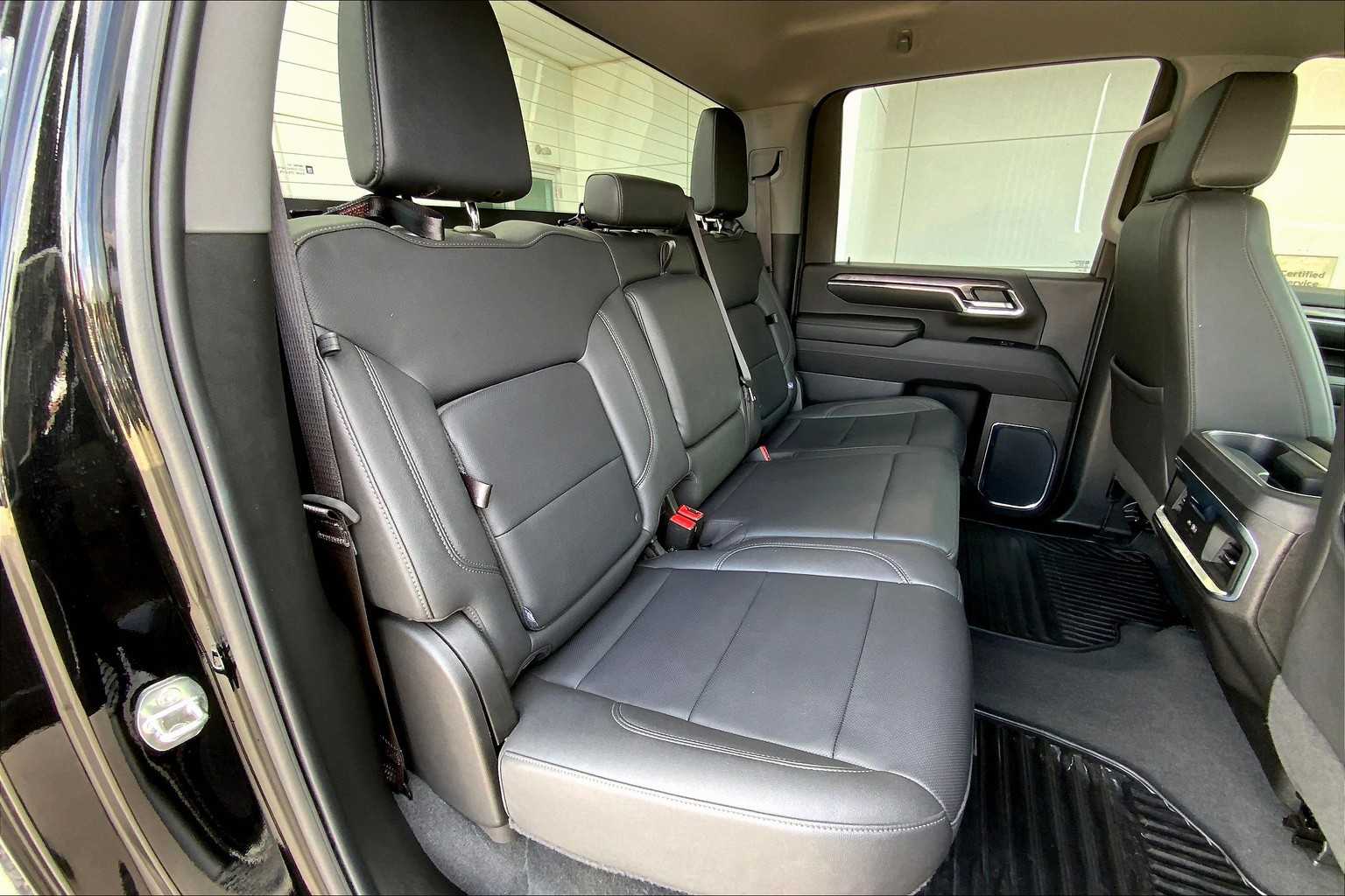 2024 Chevrolet Silverado 2500HD LTZ photo 18