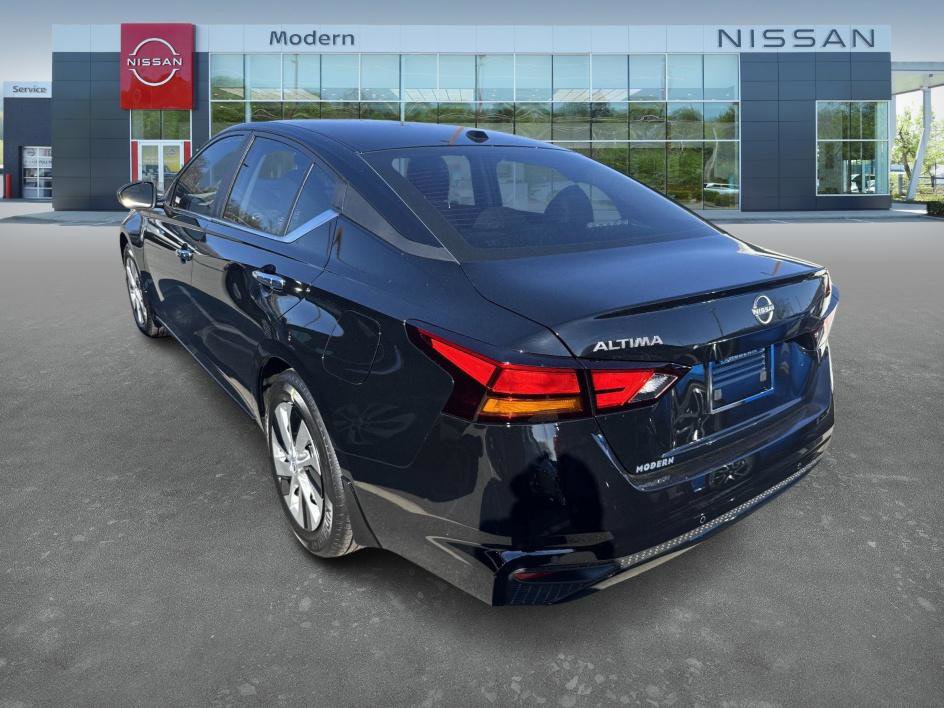 2025 Nissan Altima S photo 4