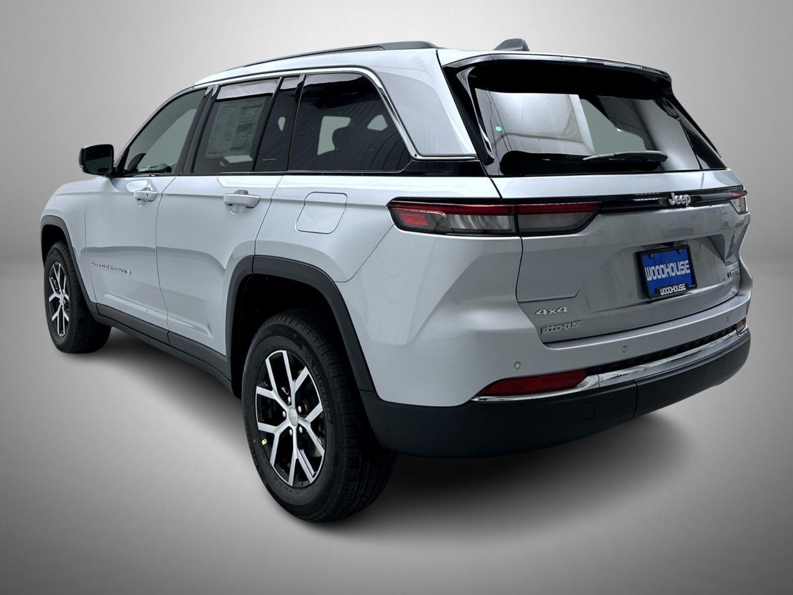 2025 Jeep Grand Cherokee Limited photo 4