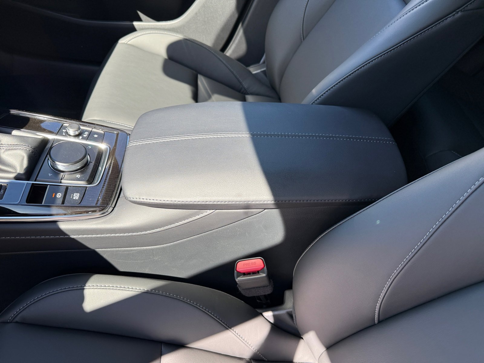 2025 Mazda CX-30 2.5 S Preferred photo 14