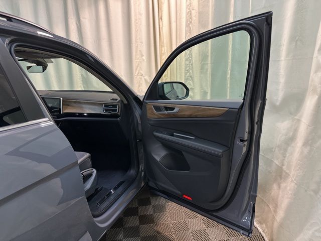 2026 Volkswagen Atlas SE Technology photo 33