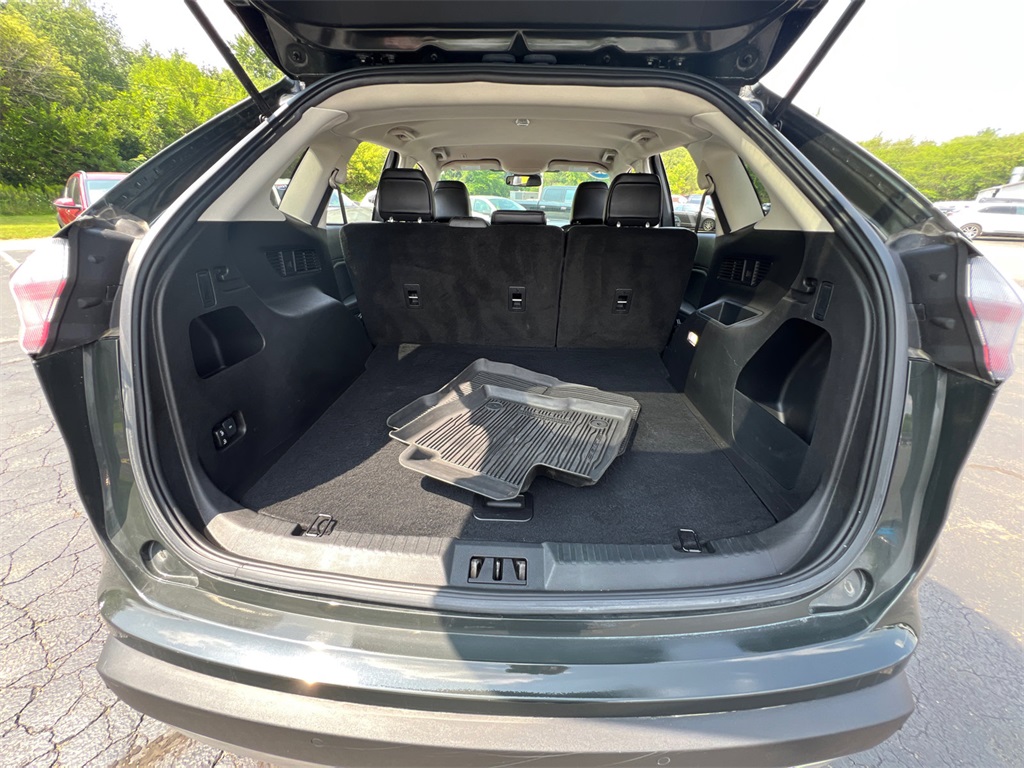 2024 Ford Edge SEL photo 21