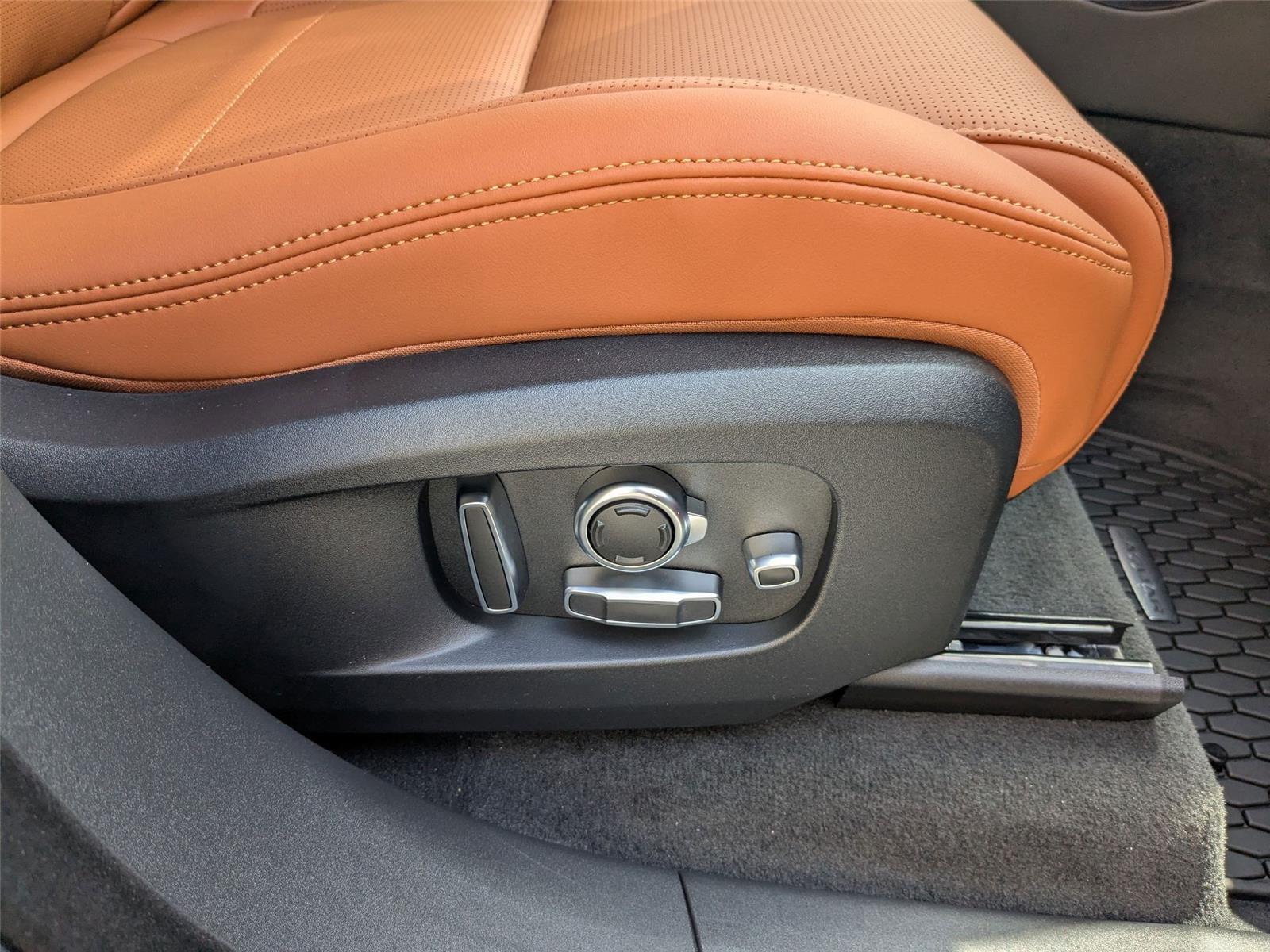 2026 Jaguar F-PACE P250 R-Dynamic S photo 35