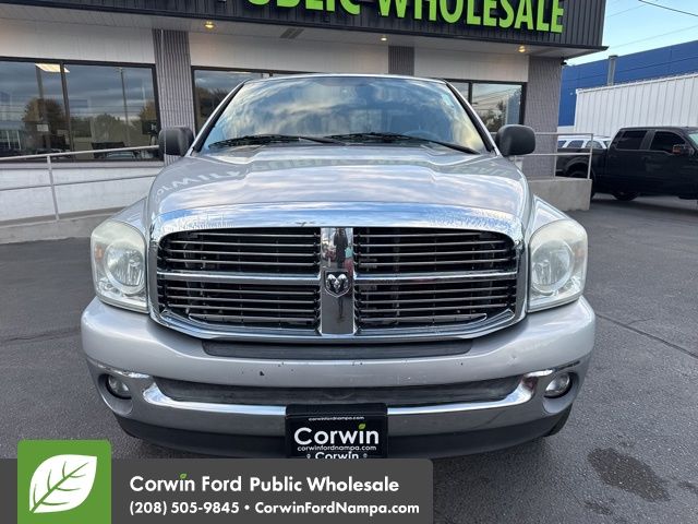 2007 Dodge Ram SLT photo 2
