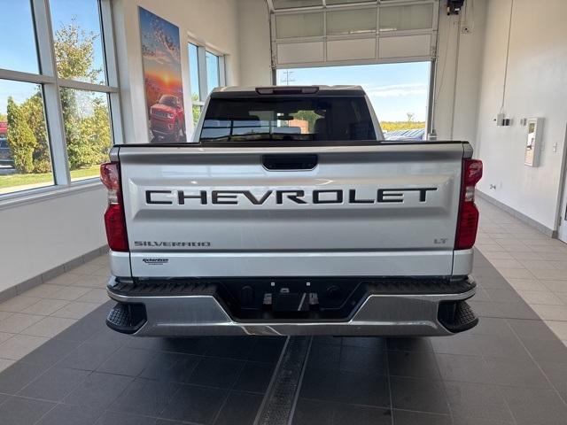 2020 Chevrolet Silverado 1500 LT photo 4
