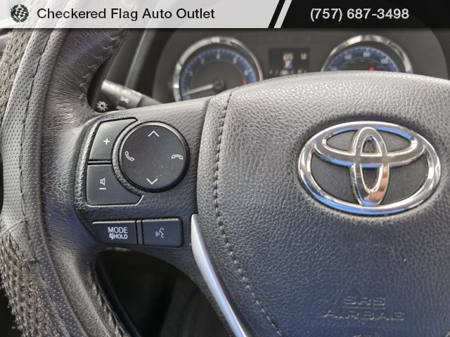 2017 Toyota Corolla L photo 11