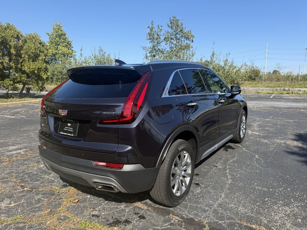 2022 Cadillac XT4 Premium Luxury photo 4