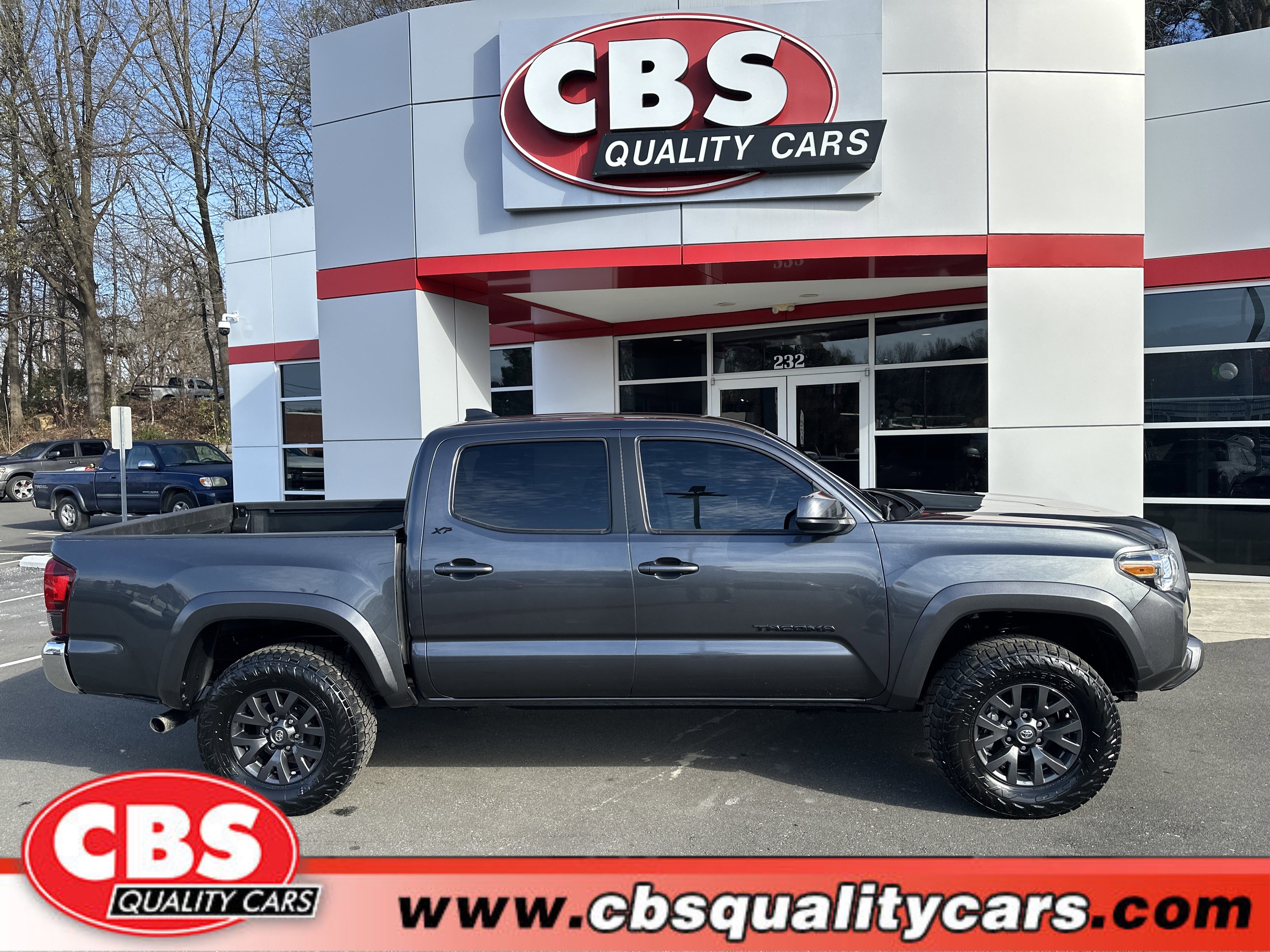 2023 Toyota Tacoma SR5's photo