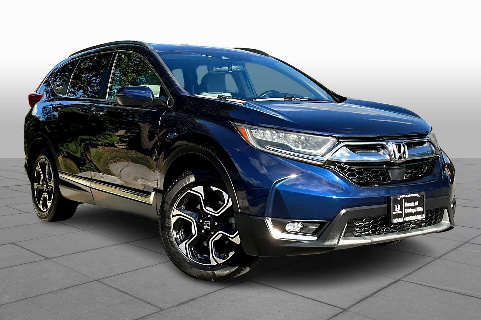 2017 Honda CR-V Touring photo 2