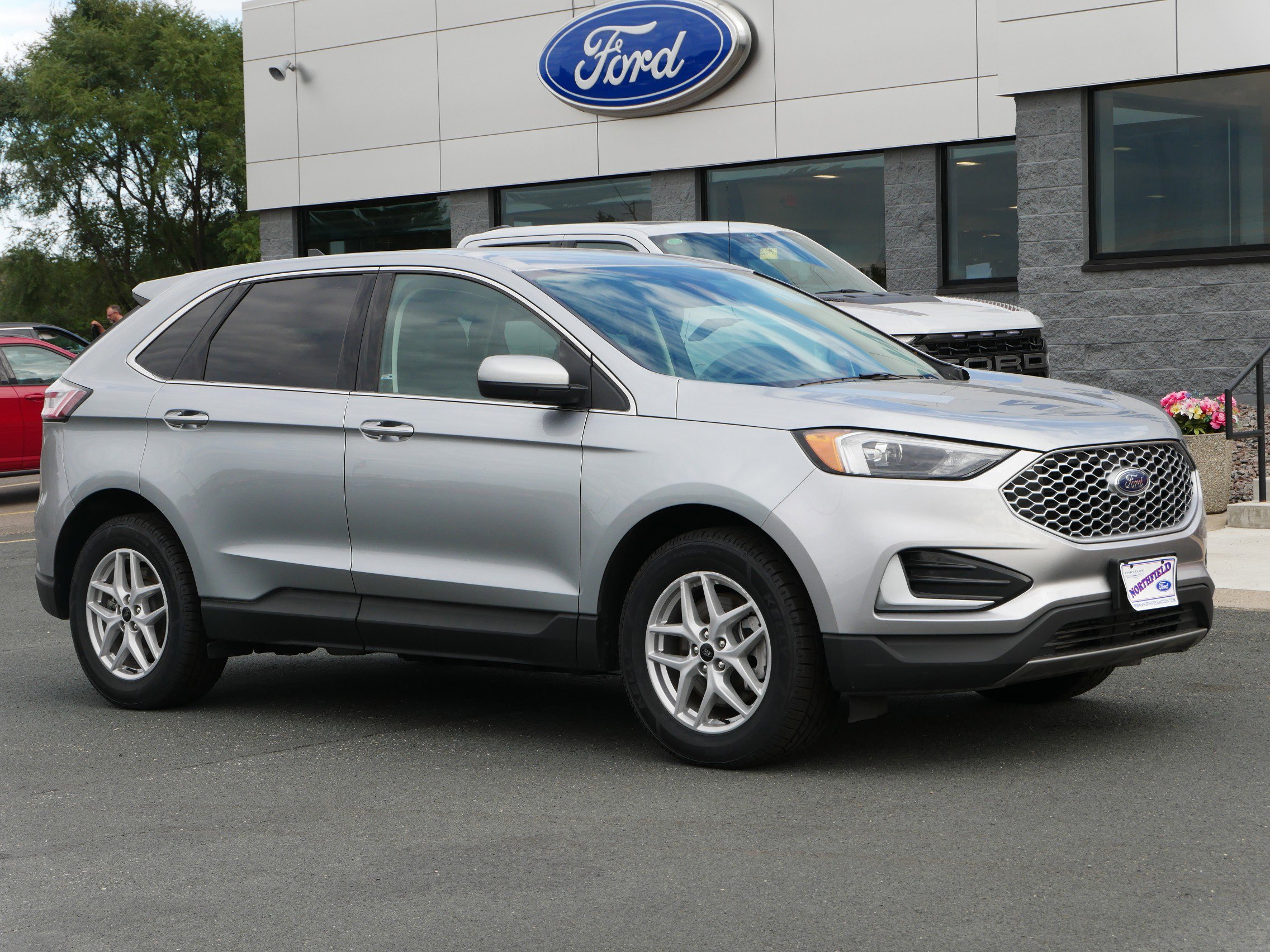 Used 2024 Ford Edge SEL with VIN 2FMPK4J96RBA76987 for sale in Northfield, Minnesota