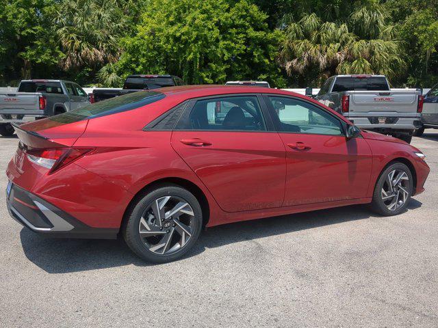 2025 Hyundai Elantra SEL Sport photo 3