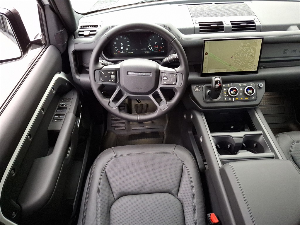 2025 Land Rover Defender 130 S photo 7
