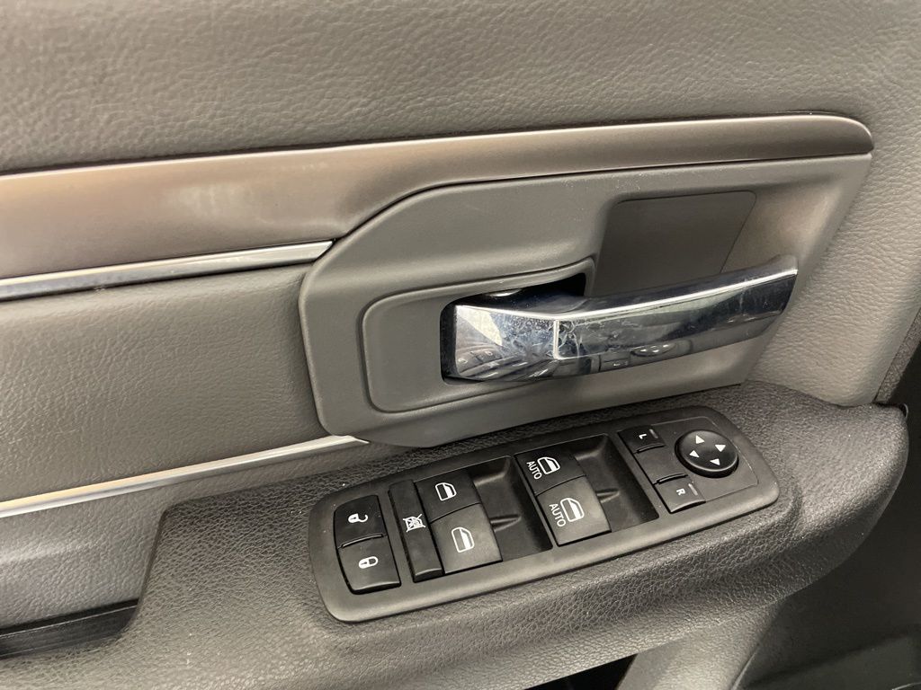 2023 Ram 1500 Classic SLT photo 15