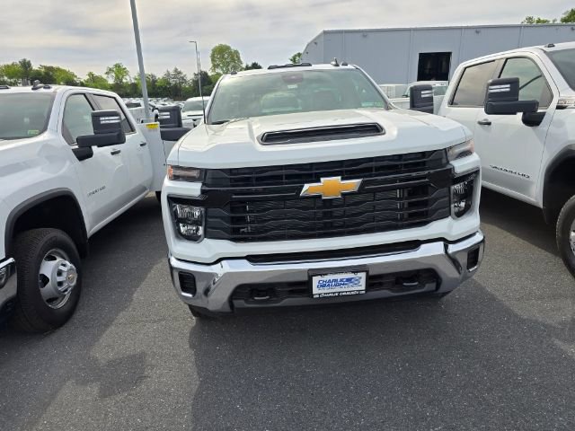 2024 Chevrolet Silverado 3500HD Work Truck photo 2