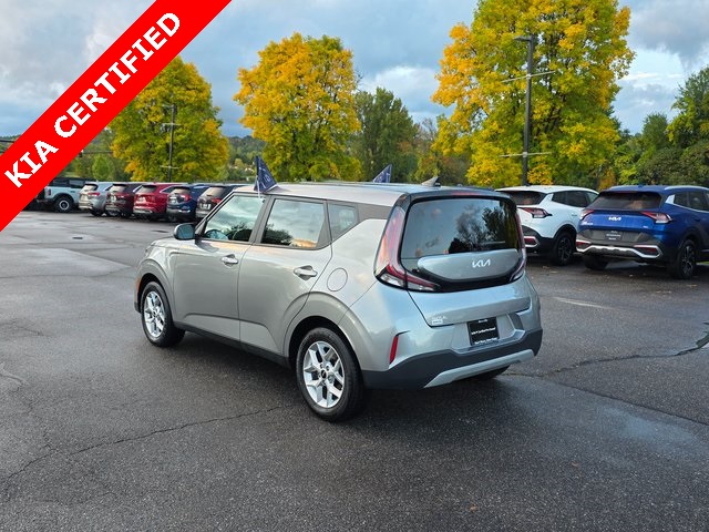 2024 Kia Soul LX photo 3