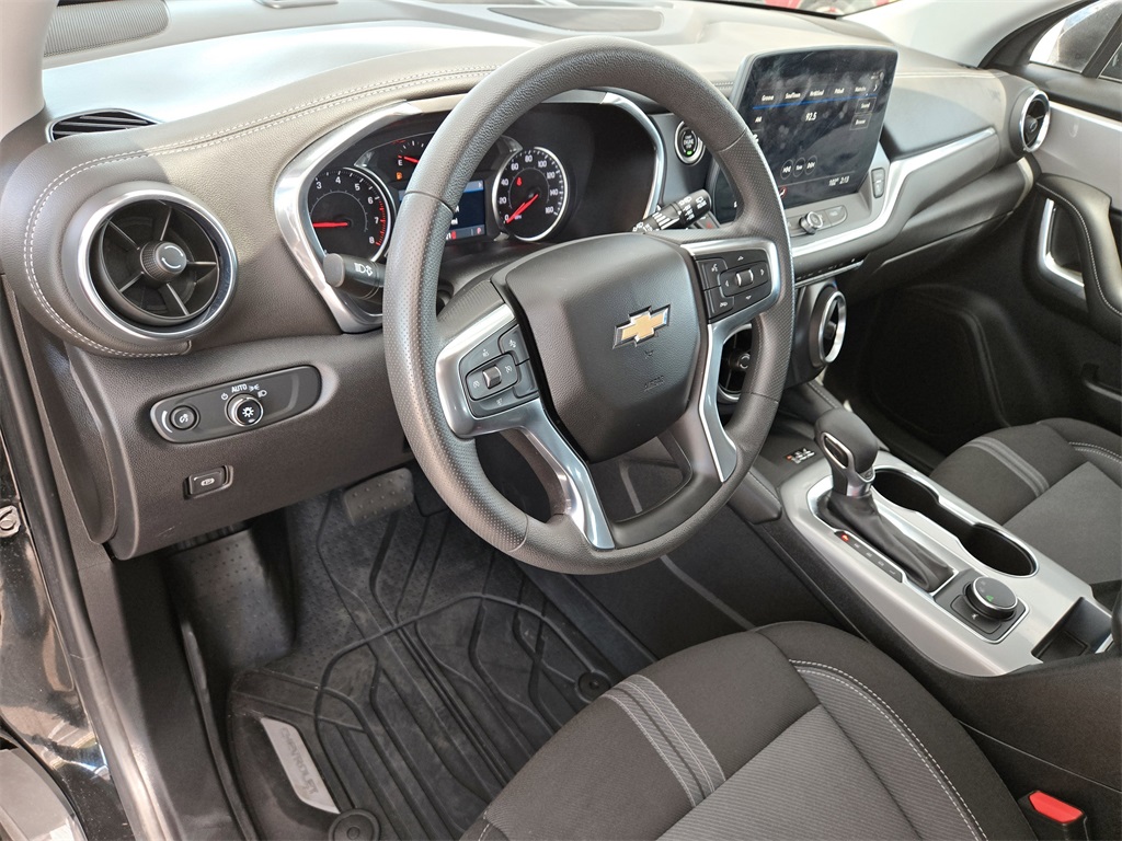 2023 Chevrolet Blazer 2LT photo 11