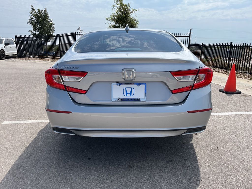 2022 Honda Accord LX photo 5