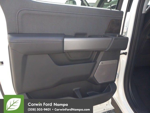 2025 Ford F-350 Lariat photo 24