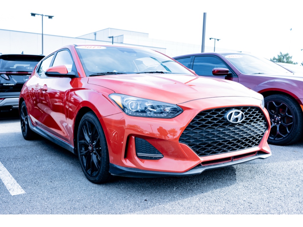 Used 2019 Hyundai Veloster R-Spec with VIN KMHTH6ABXKU015850 for sale in Kansas City