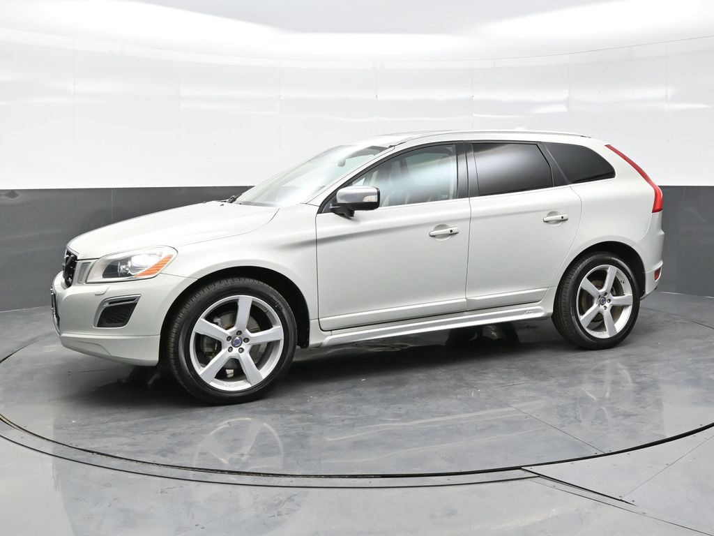 2012 Volvo XC60 T6 R-Design Platinum photo 2