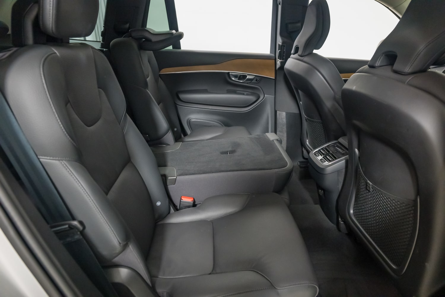 2024 Volvo XC90 B5 Plus photo 26