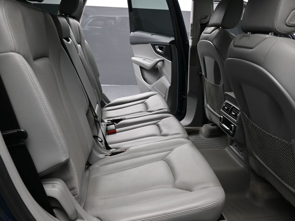 2018 Audi Q7 Premium Plus photo 11