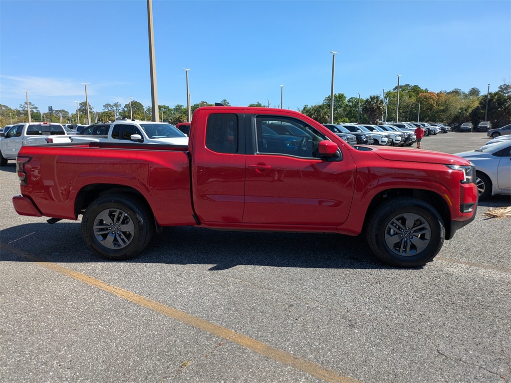 2025 Nissan Frontier SV photo 3