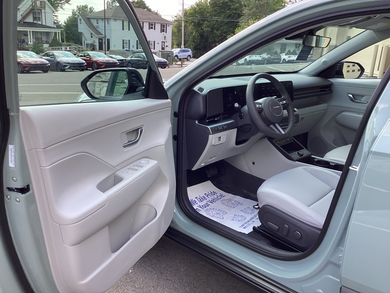 2026 Hyundai Kona SEL photo 27